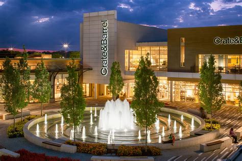 OAKBROOK CENTER 